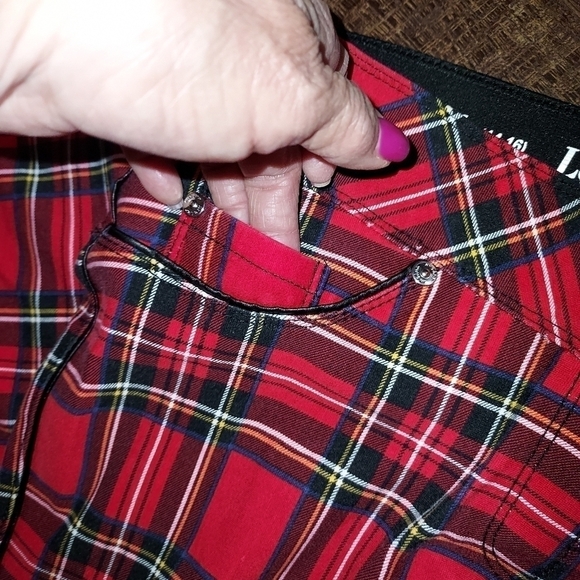 Luxe Slims jegging plaid red and black large Petite - Picture 7 of 8